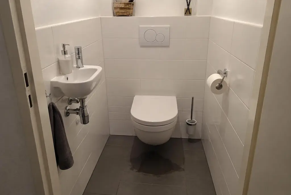 Lekdetectie Zaltbommel – natte vloer bij een toilet
